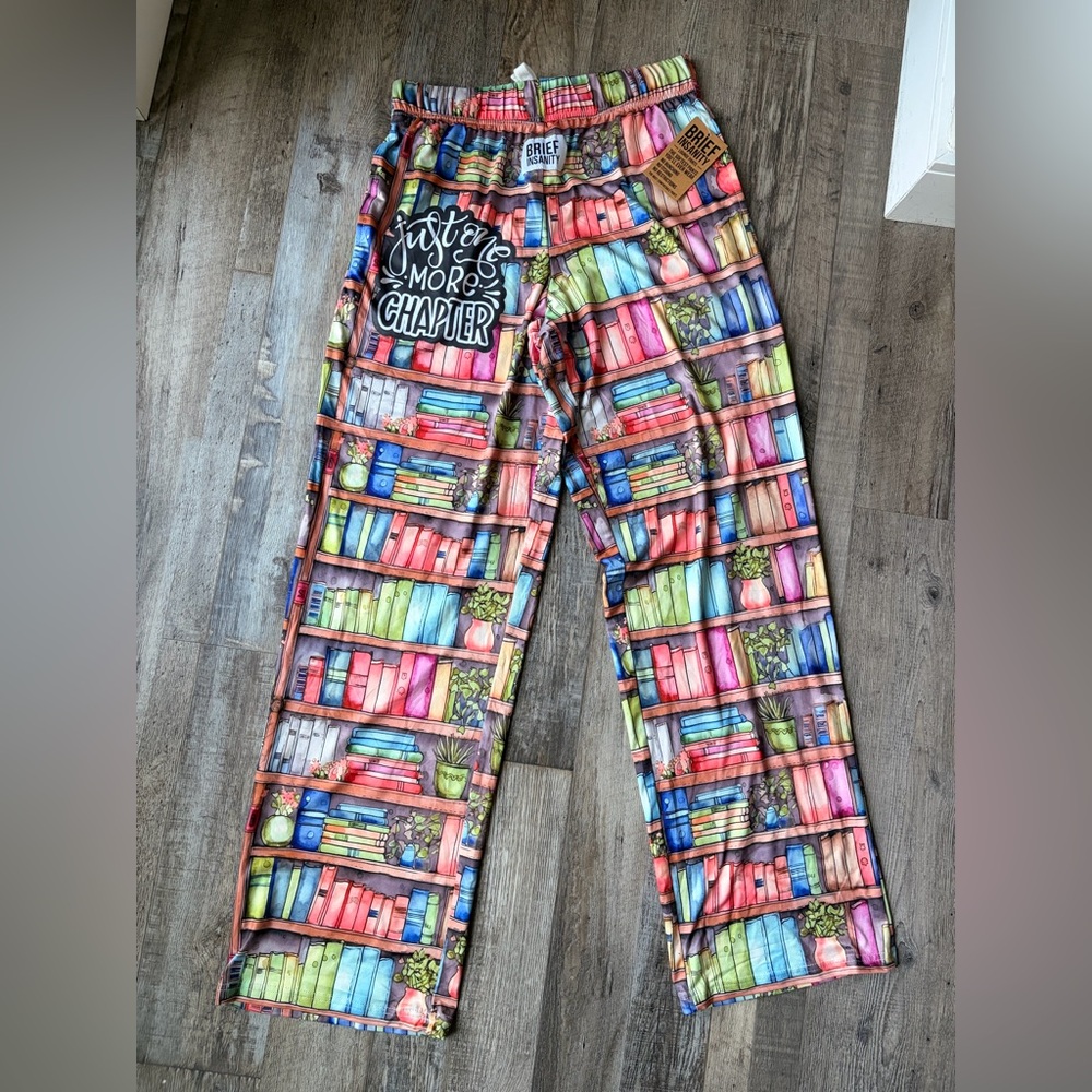 NWT Brief Insanity “One More Chapter” sweatpants - size Medium
